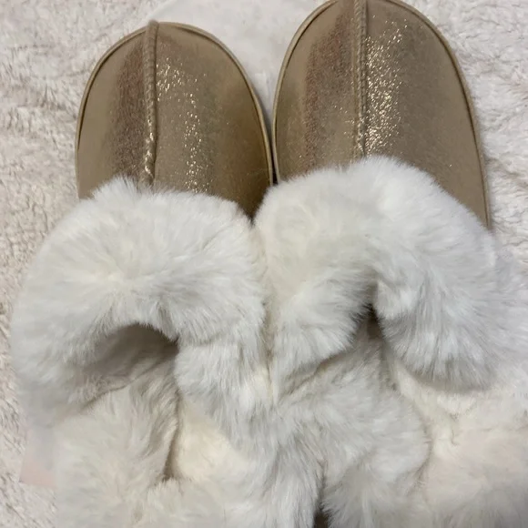 ❤️NWT Fur Glitter slippers - Picture 4 of 7